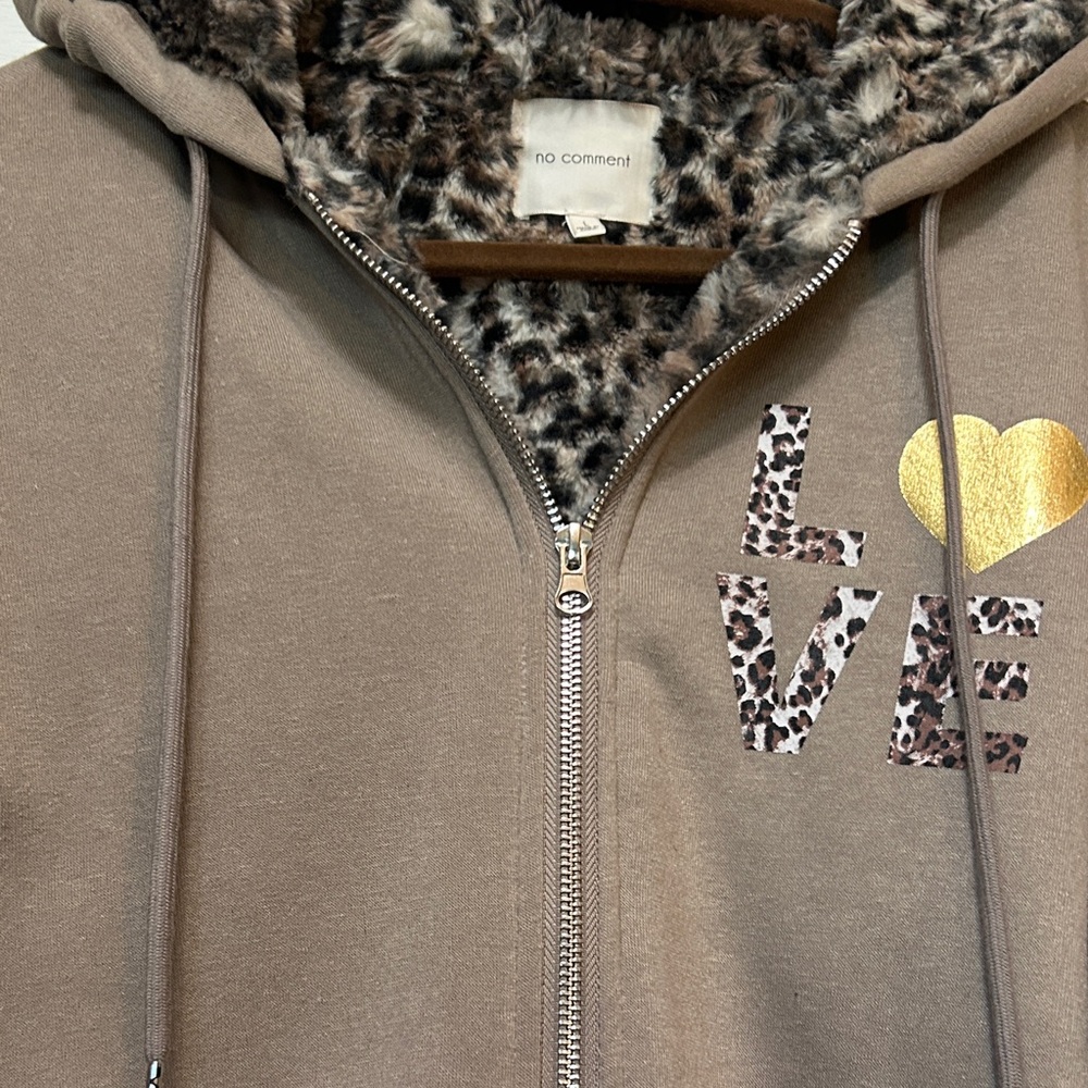 Leopard Print Faux Fur Lined Full Zip Hoodie Featuring LOVE Graphics Size L - Picture 4 of 10